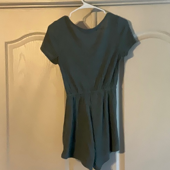 Textured romper - Picture 2 of 3